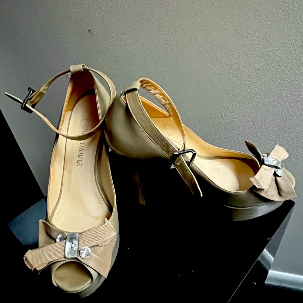 Evening sandals